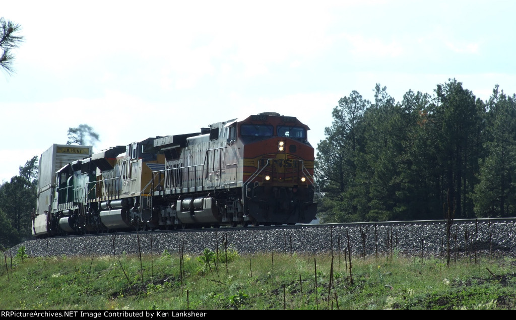 BNSF 5246 Eastbound